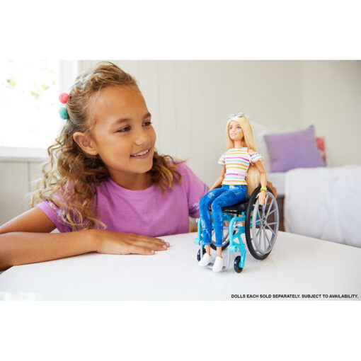 Mattel Barbie Fashionista Με Αναπηρικό Αμαξίδιο (GGL22)